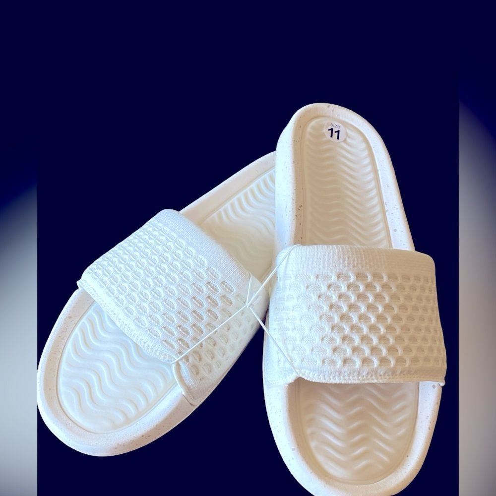 Suavs The Eddy Slide flip flops Jet sand White NWOT men’s size 11 beachwear - Picture 6 of 9